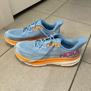 Women’s hoka Clifton 9
